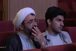 اینک اسفندیار، شکست ناپذیر و روئین تن