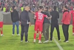 فیلم/ توهین دسته‌جمعی پرسپولیسی‌ها به استقلال