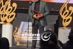 اهدای تندیس حافظ بهترین کارگردانی به سروش صحت برای فیلم صبحانه با زرافه‌ها