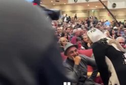 حواشی جشن حافظ 1403 : خوش و بش بهاره رهنما با مهران مدیری و رضا عطاران