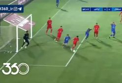 استقلال ناکام از گلزنی؛ ضربه‌ سر رمضانی به تیر خورد