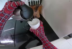 نبرد مرد عنکبوتی و اسپایدرمن ،سفرهای مرد عنکبوتی