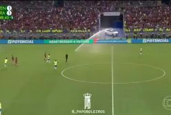 آبپاش‌های زمین چمن در بازی برزیل و ونزوئلا فعال شدند!