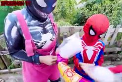 نبرد مرد عنکبوتی و اسپایدرمن با ابرقهرمانان فیک