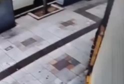 لحظه دزدی گوشی آیفون زن جوان در نازی آباد تهران