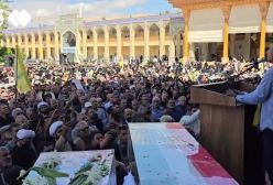 قرائت قرآن در مراسم تشییع مادر توسط فرزند شهیده کرباسی😭🥀