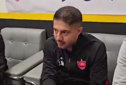 دیدار گاریدو سرمربی پرسپولیس با علی پروین در تمرین پیشکسوتان