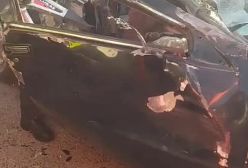 ببینید! فیلم نجات دادن یک سرنشین خودروی واژگون شده | 30 آذر 1403