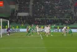 سیو شگفت‌انگیز با شانه! | مهارهای برتر لیگ کنفرانس - مرحله یک‌هشتم نهایی