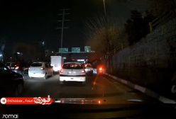 لحظه سرقت گوشی در ترافیک تهران | 1 اسفند 1403