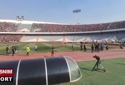 شعارهای هواداران پرسپولیس هنگام ورود علیرضا بیرانوند به زمین بازی | 7 بهمن 1403