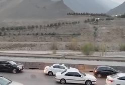 ببینید! ترافیک فوق سنگین در جاده هراز به‌ تهران / این جاده ها یکطرفه شدند | 15 فروردین 1404