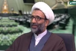 صحبت های باورنکردی نماینده مجلس به نقل از وزیر نفت: ما از قاچاقچی ها سوخت می خریم! | 8 دی 1403