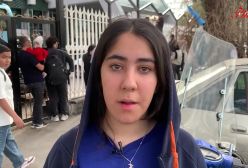 فیلم گفتگو با دختران استقلالی مقابل هتل باشگاه