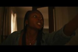 رونمایی از تریلر فیلم زنی در محوطه