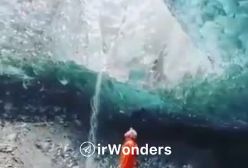 غار یخی دیدنی و عجیب در ایسلند