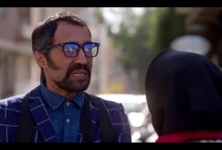 آنچه از فیلم عینک قرمز می‌دانیم