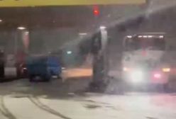 جاده چالوس برفی شد / بارش سنگین برف در جاده چالوس | 25 دی 1403