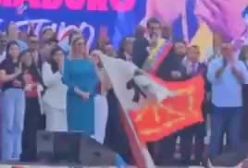 فریاد " ایران ایران" حضار ؛ در مراسم تحلیف رئیس جمهور ونزوئلا | 24 دی 1403