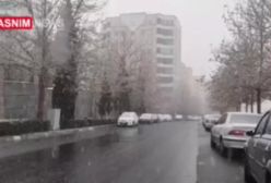 هم‌اکنون آغاز بارش برف در تهران | 24 آذر 1403