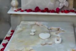 تجاری سازی مرگ؛ سنگ مزار ولنتاینی 870 میلیونی! ۱۶ بهمن ۱۴۰۳