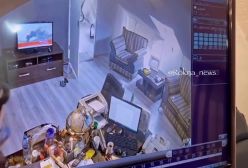 لحظه هولناک انفجار میدان تجریش از دید دوربین مداربسته یک مغازه بعد از حمله  اسرائیل | 25 تیر 1404