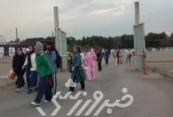بانوان هوادار تیم ملی با لباس‌های رنگارنگ به آزادی رفتند
