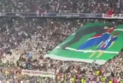 لحظه زیبای قدردانی هوادارن پیاسجی از لوییز انریکه با عکس دختر مرحومش شانا | 10 خرداد 1404