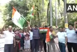 جشن گرفتن هندی ها برای شروع جنگ علیه پاکستان | 16 اردیبهشت 1404