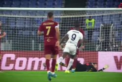 میله اسویلار؛ بهترین دروازه‌بان فصل ۲۰۲۴/۲۵ سری آ!