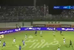 ضربه سر خطرناک رامین رضاییان به دروازه ملوان