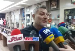 داخل تیم استقلال درست نمی‌شود چون بیرون زمینش درست نیست؛ هروقت چند صدایی بیرون زمین رفع شد، داخل زمی