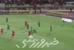 گل دوم تراکتور به شمس آذر را امیرحسین حسین‌زاده زد