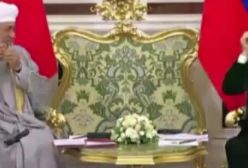 آموزش بامزه استفاده از هدست ترجمه توسط پوتین به سلطان عمان! ۲ اردیبهشت ۱۴۰۴