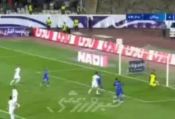 گل اول استقلال به پیکان از روی نقطه پنالتی