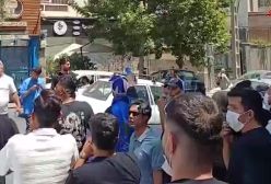 شعار هواداران استقلال؛ سخنگوی دو زاری نمی‌خوایم، نمی‌خوایم!