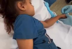 ببینید| زنده ماندن معجزه آسای کودکی که به سرش گلوگه خورده | 9 مرداد 1404