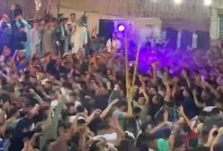 رقص گروهی در جشن عید فطر در بندر ماهشهر