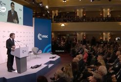 اقدام عجیب ماکرون درباره ایران در نشست مونیخ