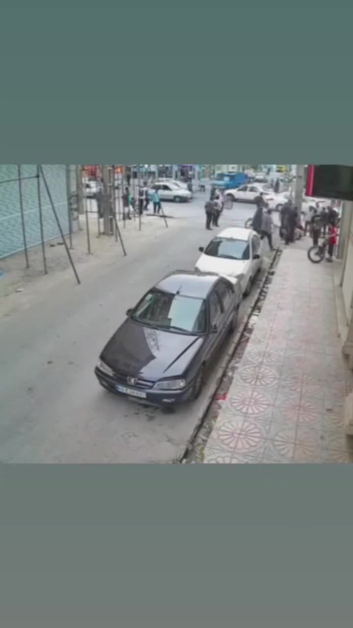 ببینید| فرار مرگبار یک خودرو ۲۰۷ با زیر گرفتن چند عابر همزمان | 15 مرداد 1404