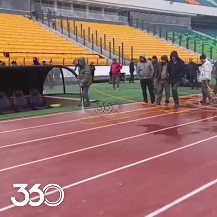 در فاصله سه ساعت تا بازی استقلال شمس آذر و چمن آزادی هنوز خط کشی ندارد! ۱ بهمن ۱۴۰۳