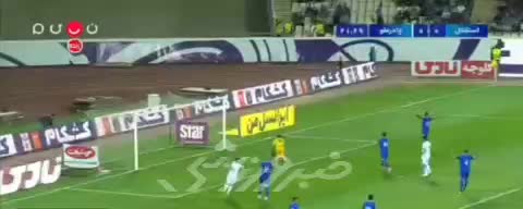 واکنش خالدآبادی روی شوت بازیکن چادرملو