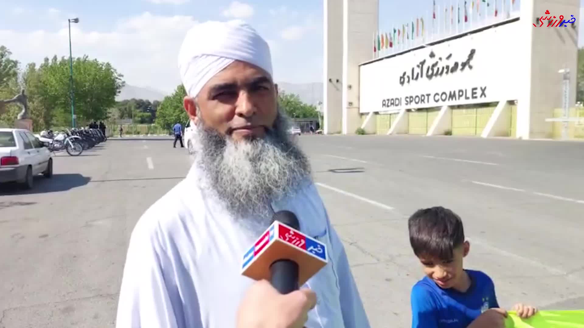 هواداران بندرعباسی استقلال: هلدینگ یک سال این استقلال را به من بدهد، این تیم در حد بارسلونا می شود!